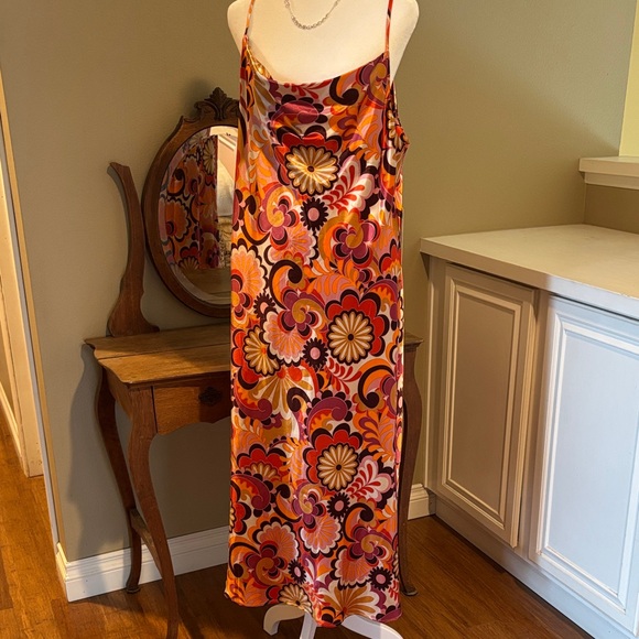Emma & Michele Dresses & Skirts - Emma & Michele Vibrant Floral Midi Dress - Multicolor Size Large